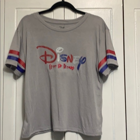 Disney Tops - Disney short sleeve graphic tee XXL NWOT